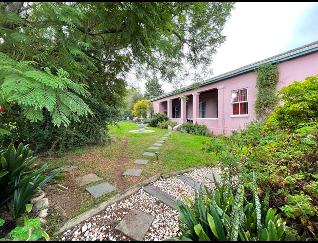 4 BEDROOM HOUSE FOR SALE IN BERGZICHT